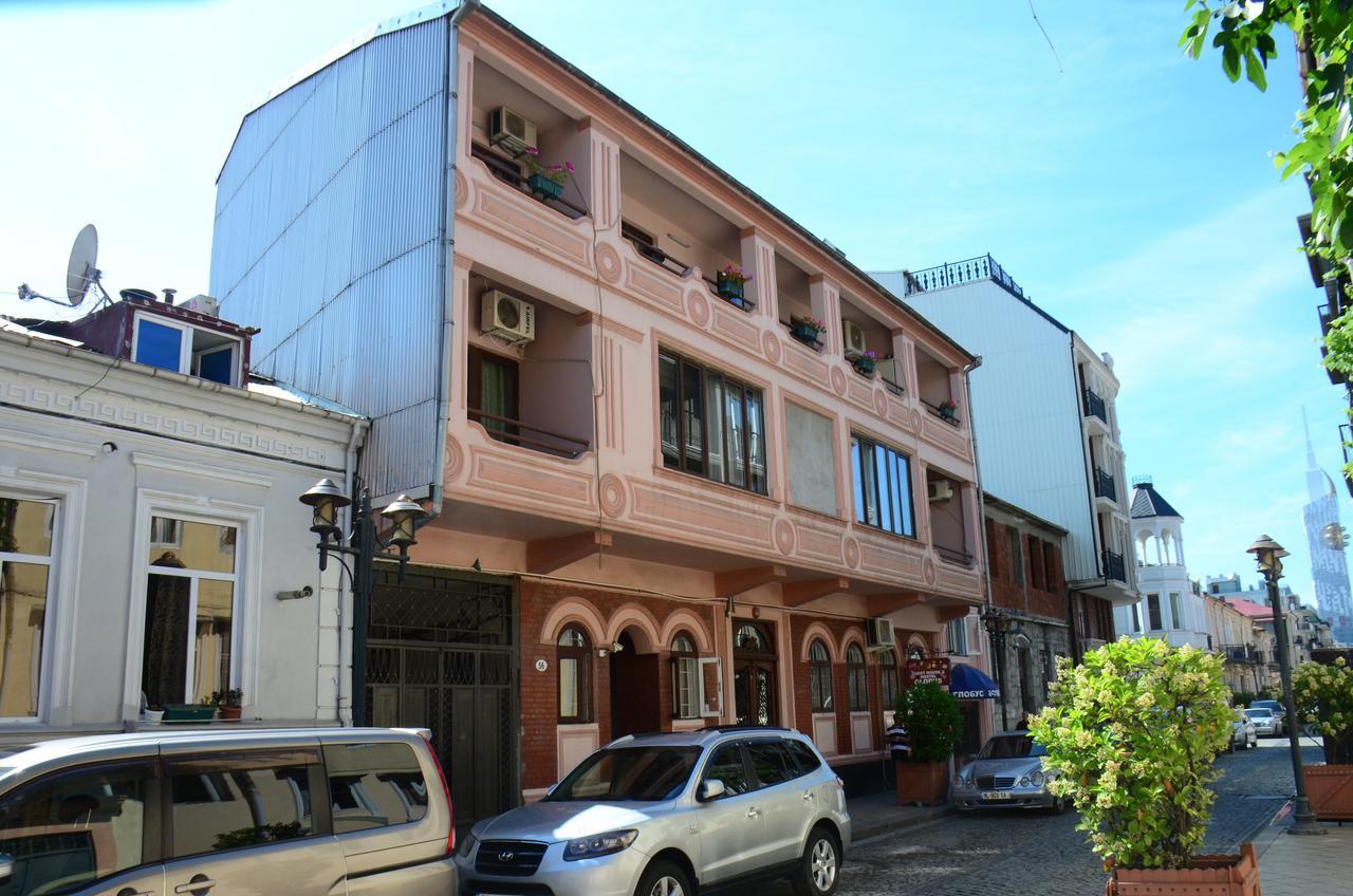 Hostel Batumi Globus Exterior photo